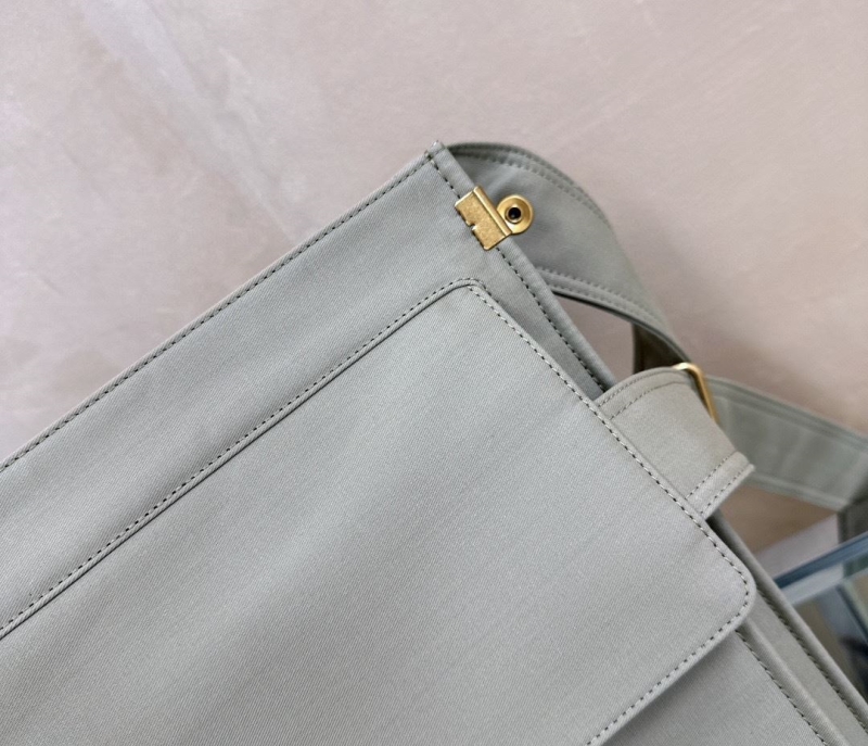 mens Bv*b*rry satchel bags
